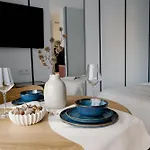 Velalux Apartment