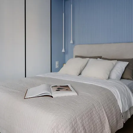 Velalux Apartment
